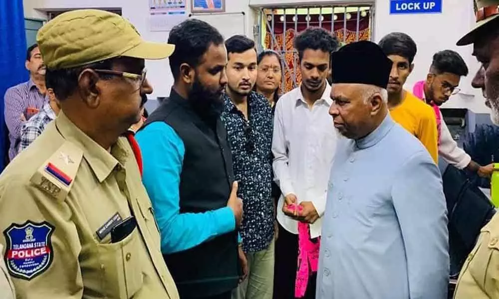 MLA Syed Ahmed Pasha Quadri visits PS, secures release of youth