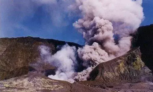 NZ: Search for two missing in volcano eruption called off
