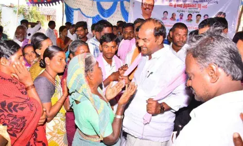 Gadwal: Officials told to spend government funds in a transparent manner