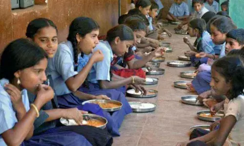 Hyderabad: Mid-day meal system hit by official apathy