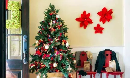 Redefine Yuletide Decor With Contemporary Look