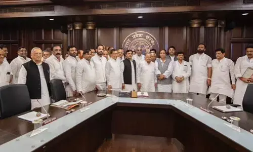 Akhilesh Yadav accuses BJP of stealing credit for construction of Lok Bhavan