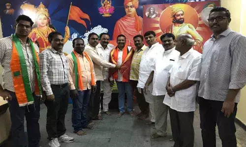 BJP new division chief felicitated