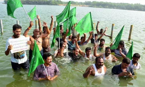 HC advocates to stage mega rally on Prakasam barrage today