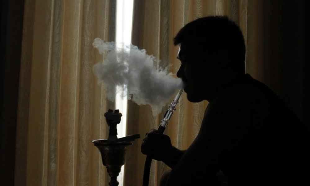 Hookah parlour raided in Hyderabad, 40 held
