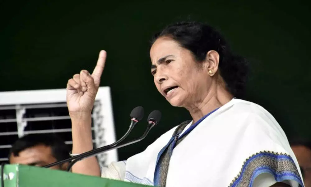 Mamata warns BJP, extends support to protestors