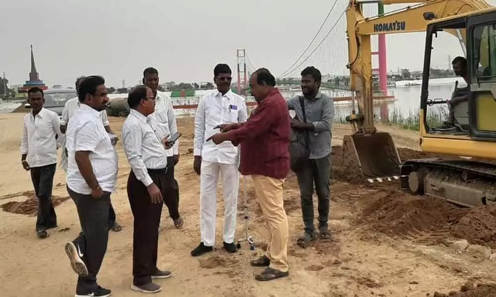 Officials inspect Necklace Road works in Siddipet Headquarters