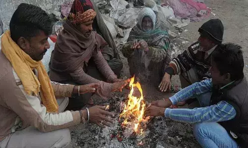 Cold wave continues in Delhi, mercury drops to 5.8 degree C