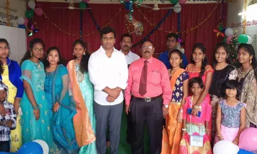 Bowenpally: TRS leader Jakkula Maheshwar Reddy attends Christmas special prayers