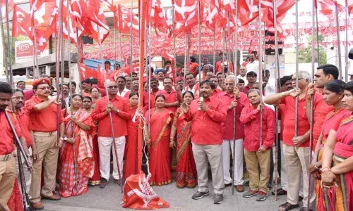 KCR, PM Modi exhibiting dictatorial tendencies: CPI secretary Chada Venkat Reddy