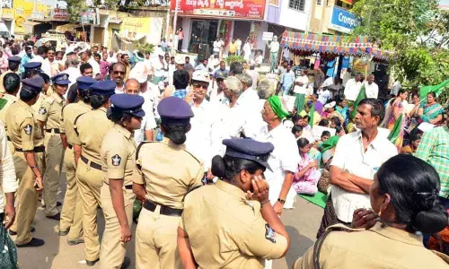 Tension in Amaravati as crucial Cabinet meet on capital today