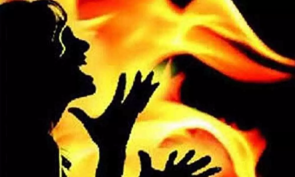 Man sets woman and her parents afire in Vikarabad