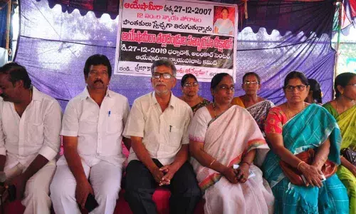Ayesha Meera parents seek justice in Vijayawada