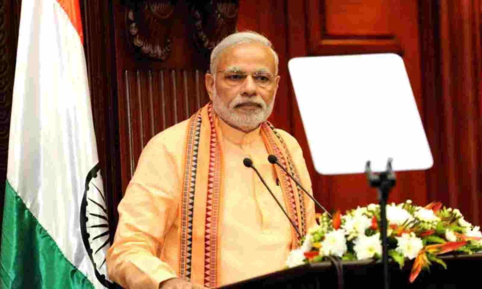 New Delhi Pm Modi Lauds Bihar School Alumni For The Novel Initiative