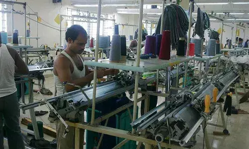 Small business sentiment slides in July-September