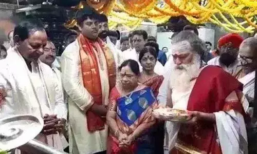 KCR recalls association with Vemulawada temple