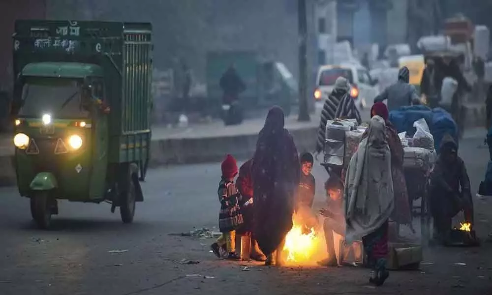Delhi remains in grip of severe cold
