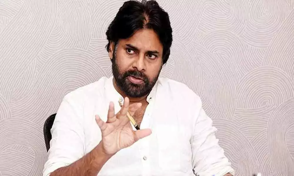 Pawan Kalyan supports farmers protests, demands government to come up with a firm decision on capital