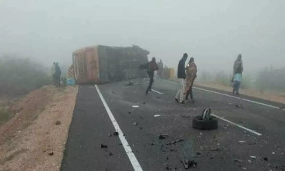 Rajasthan: Winter fog causes accident, two dead