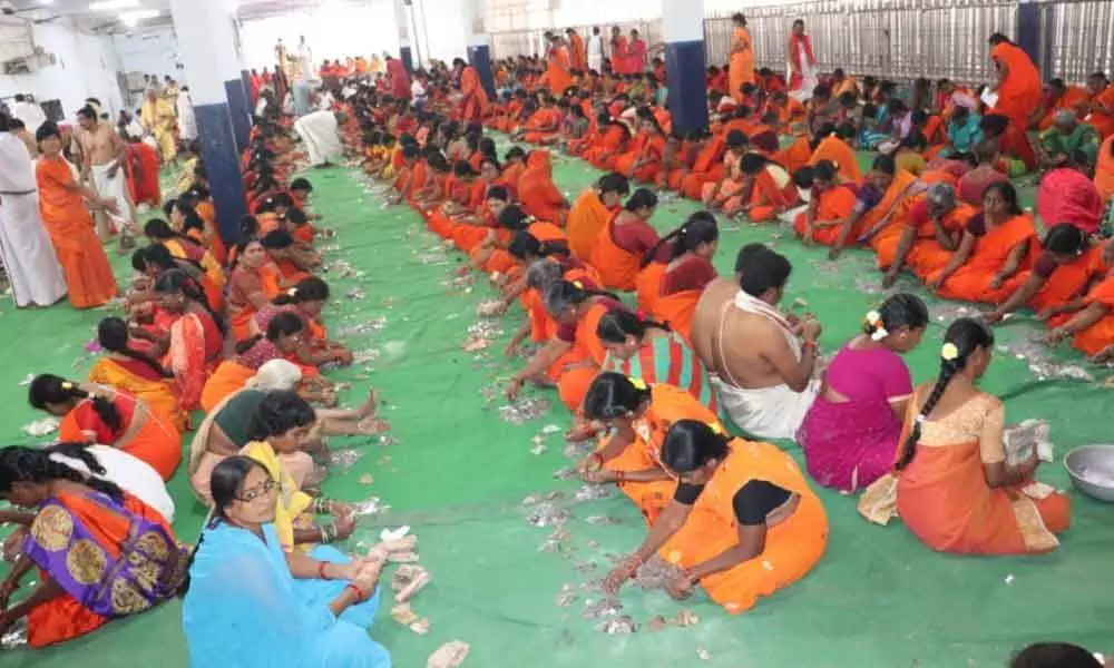 Vemulawada temple hundi nets Rs 1.09 crore in 21 days
