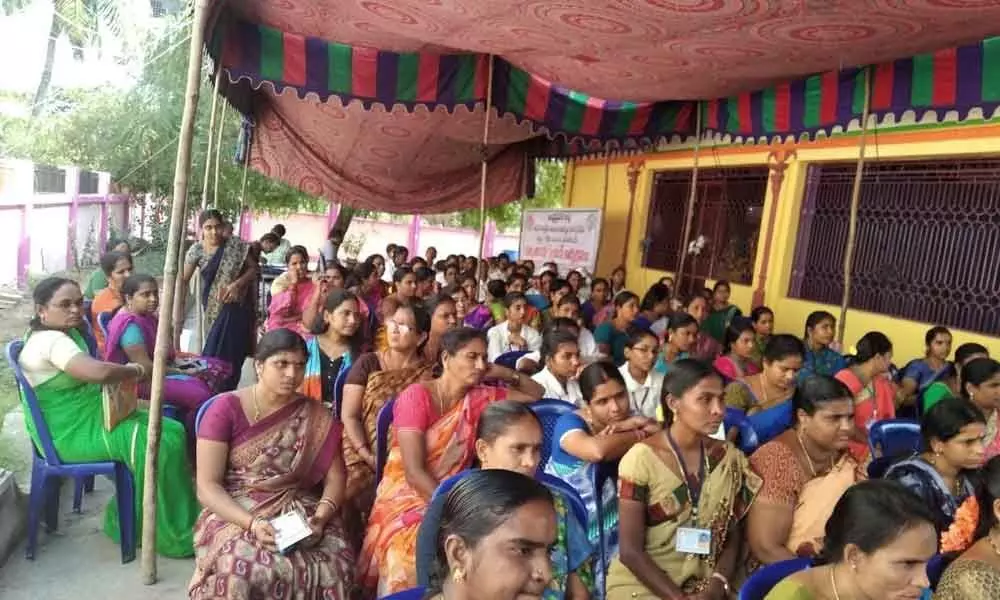 SKSDW College holds awareness camp on blood donation in Tanuku