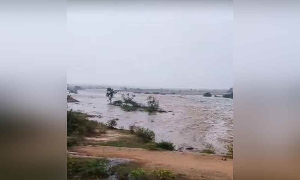 Sarala Sagar bund leakage Reservoir's breakdown inundating crops in region