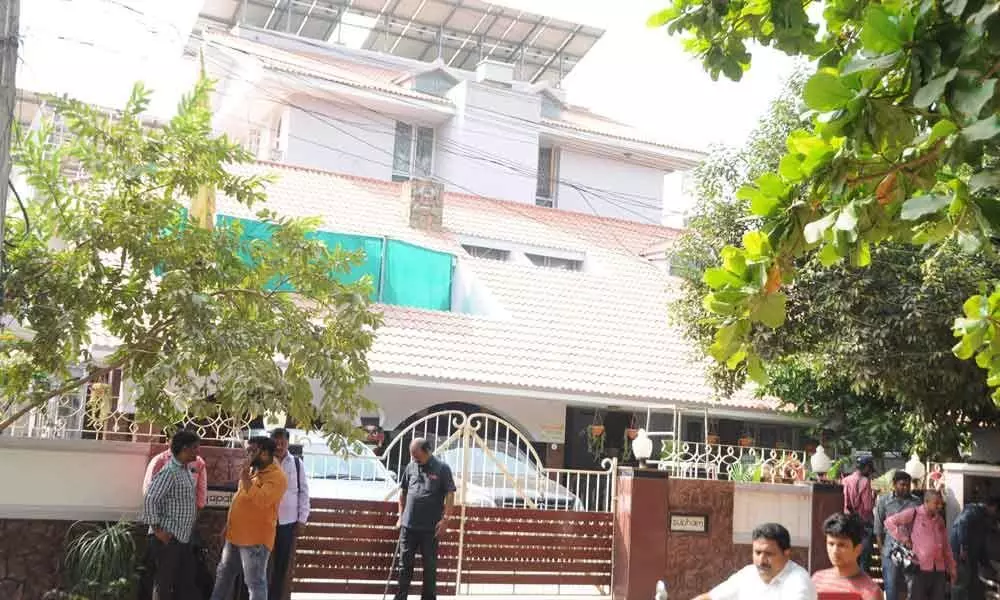 CBI raids ex-MPs residences, offices in Guntur