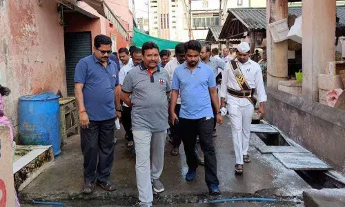 VMC to construct stadium in Labour Colony: Minister Velampalli Srinivas