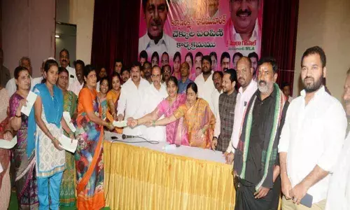 Bagh Lingampally: Mahmood Ali distributes Kalyana, Shaadi cheques