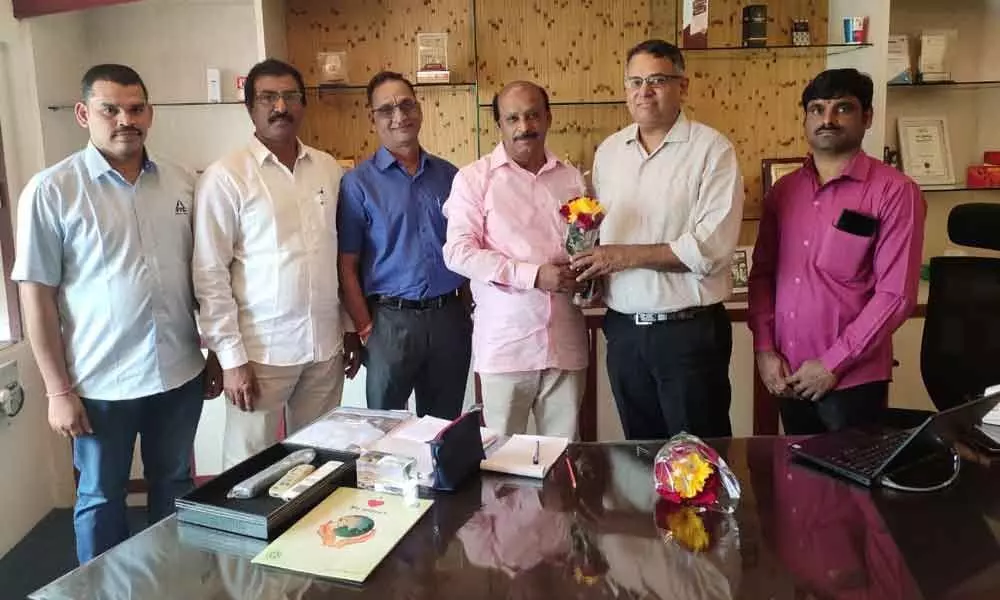 IDA Bollaram: TRSKV president Rambabu Yadav meets CEO of ITC