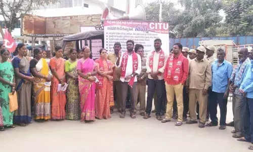 Centre of Indian Trade Unions to hold protest march on Jan 8