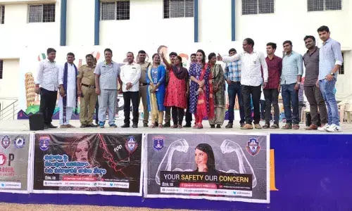 Police Kalabrindam spreads awareness at Vista High School in Vattinagulapally village