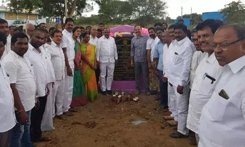 Chevella: Kale Yadaiah launches TS development works