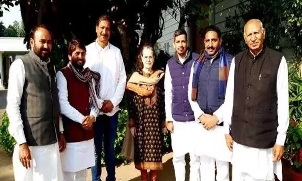 6 ex-BSP Rajasthan MLAs formally join Congress