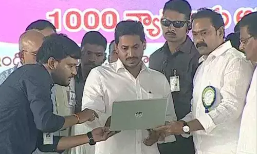 CM YS Jagan Mohan Reddy launches Revamped YSR Arogyasri Pilot Project in Eluru