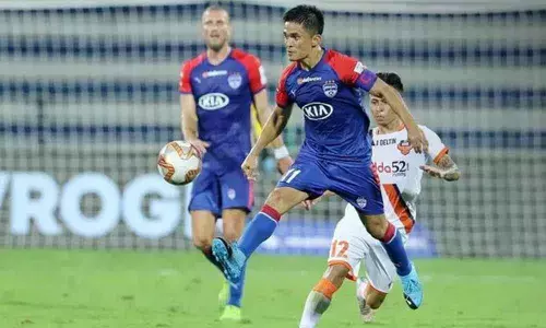 Chhetri, Bengaluru rise to occasion