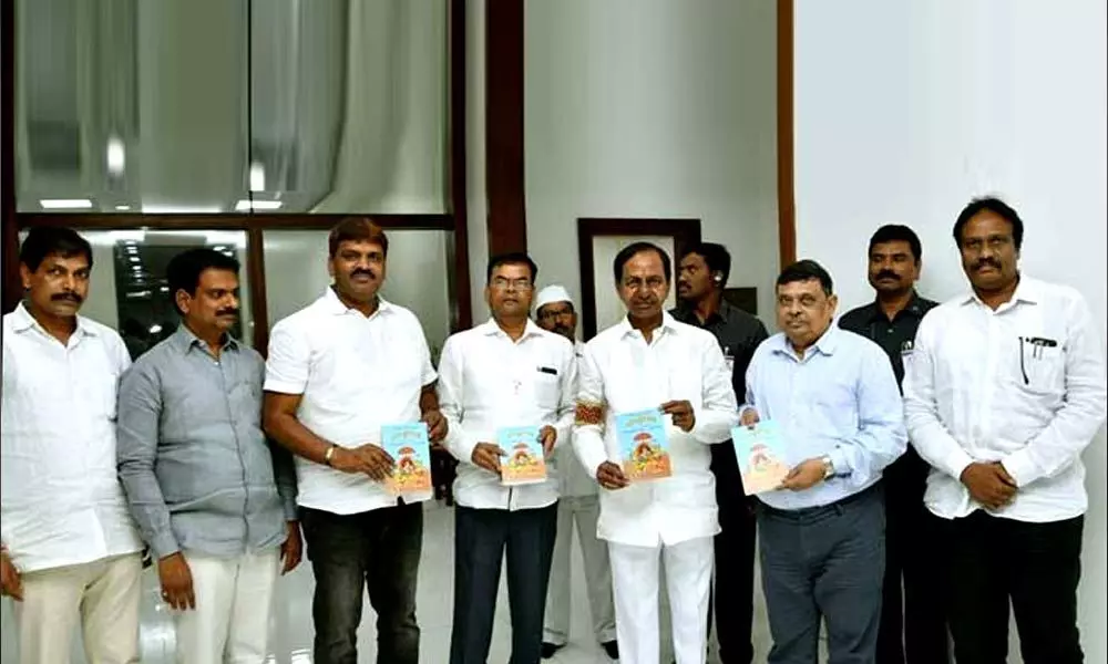 CM releases the book Yudhakanda Mandara Makarandam
