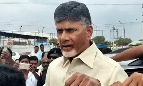 Chandrababu demands unconditional announcement of Amaravati as capital
