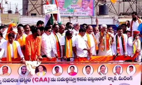 Congress hatching conspiracy to destabilize the government. Union minister