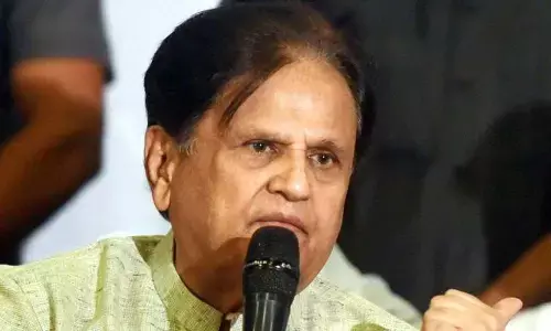 Ahmed Patel meets Sonia Gandhi, discusses Kota children deaths