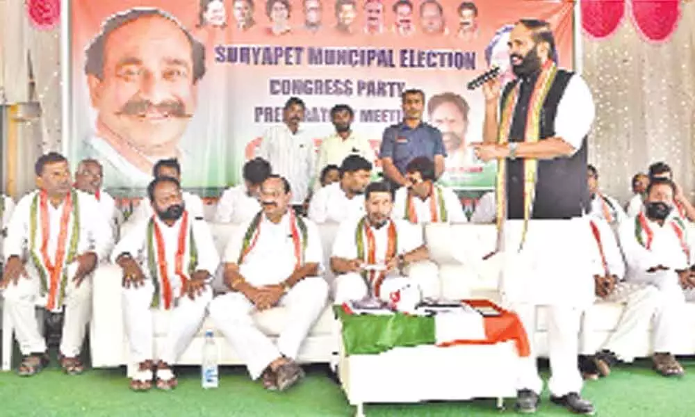 Telangana state progress is just on papers and in speeches of KCR: Uttam
