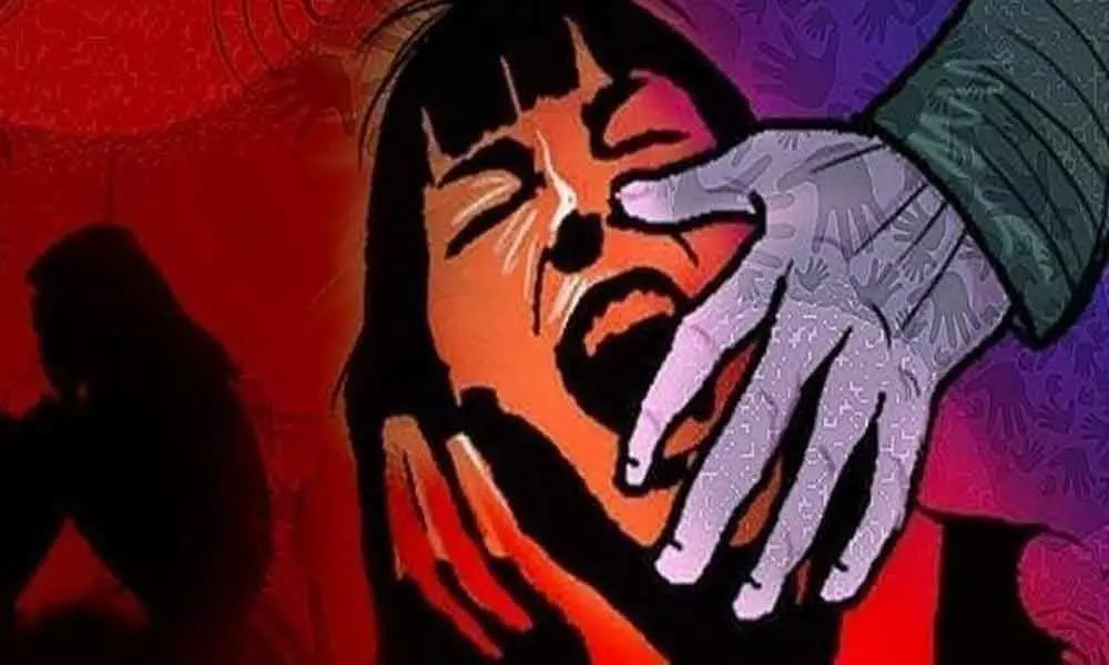 Hostel warden thrashed by parents for molesting student in Adilabad district