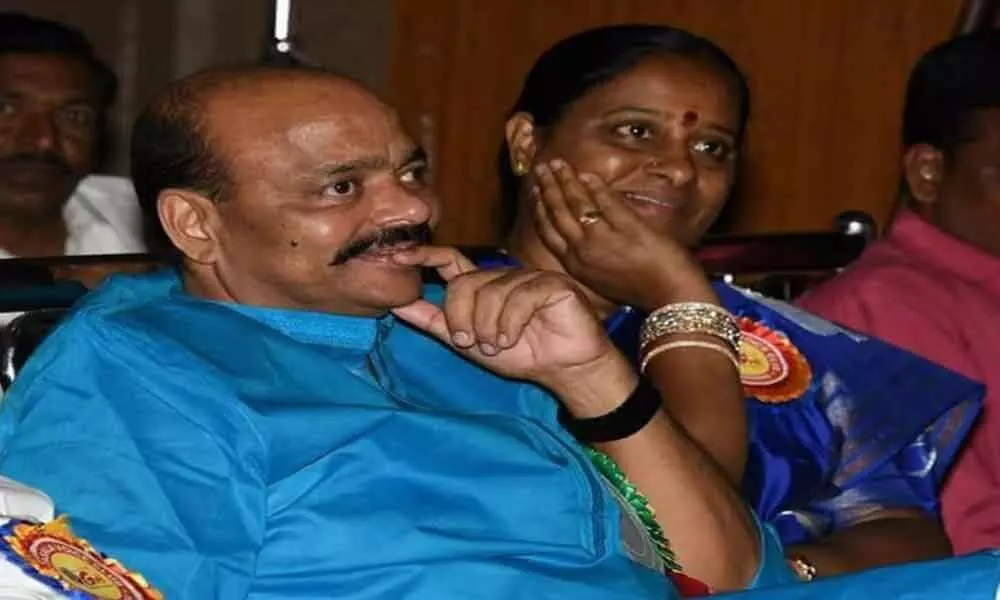 Kondas set to storm to Warangal East politics