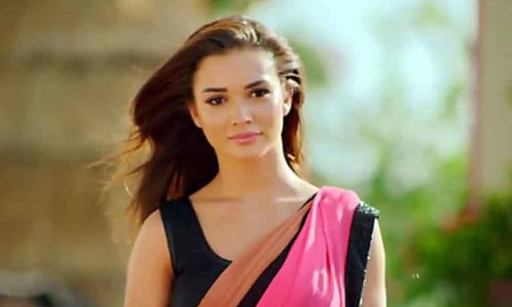 Amy Jackson: Eat veg and donate for Australia