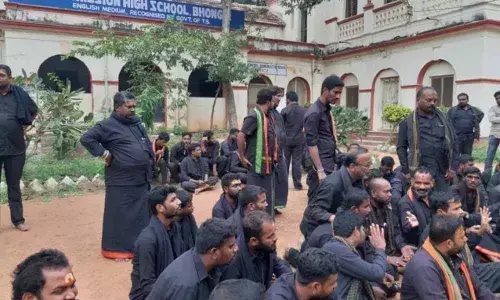 Ayyappa devotees attacked by Army Jawans in Sabari express