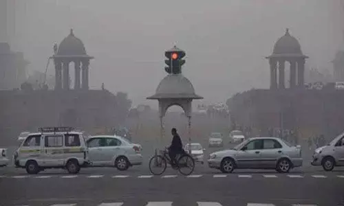 Cloudy morning in Delhi on Monday, rains likely