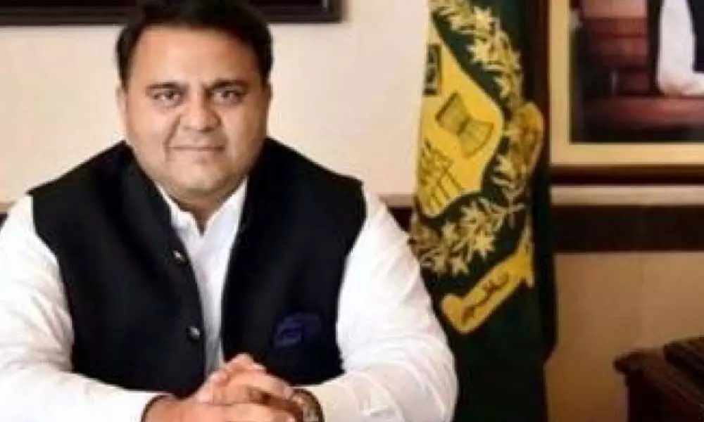 Pakistan Minister slaps TV anchor for linking him with TikTok artist