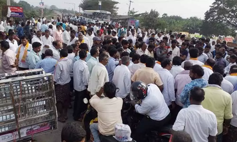 TDP workers staged protest demanding release of Nara Lokesh