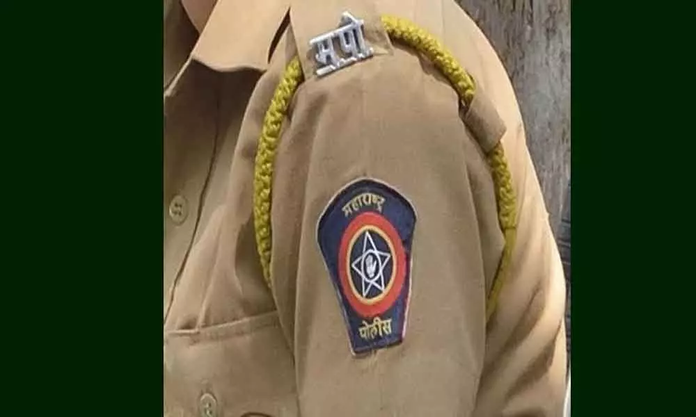 Fake IPS officer held in Tirumala