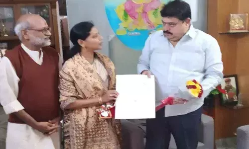 TS Govt teacher C Umarani bags national award